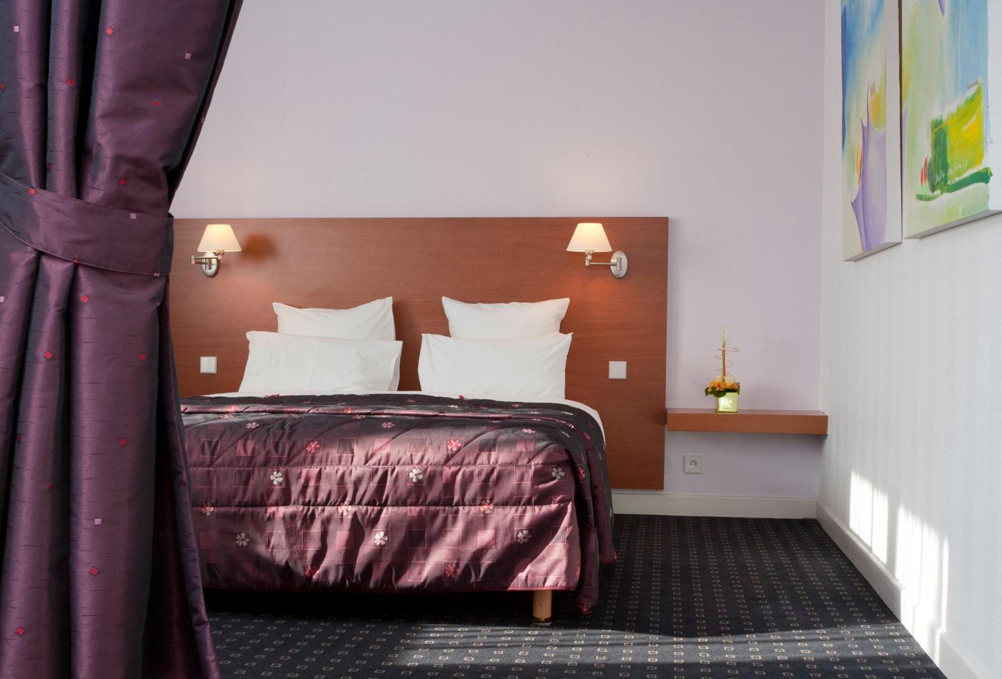 Hotel Restaurant Logis La Palette Wettolsheim Eksteriør billede