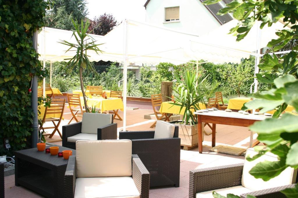 Hotel Restaurant Logis La Palette Wettolsheim Eksteriør billede